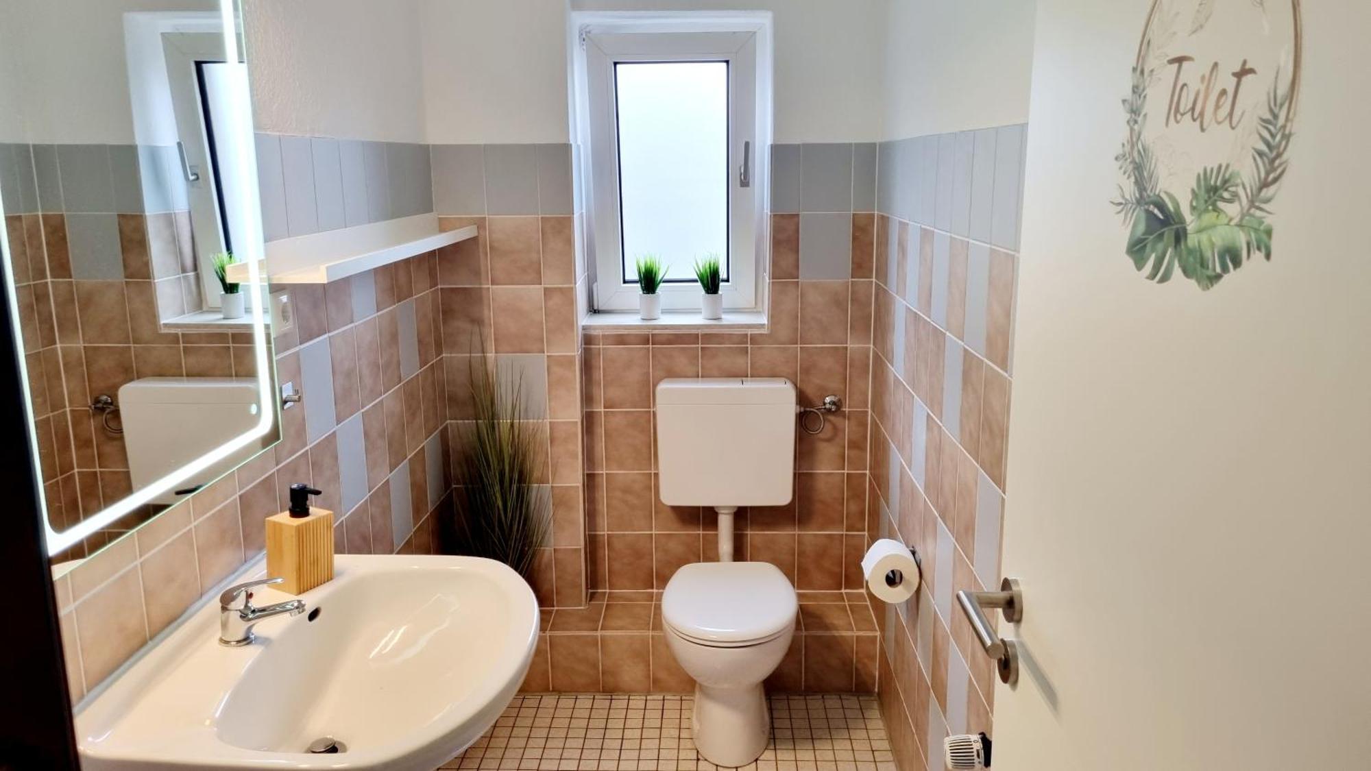 135m²-apartment I Max. 8 Gaeste I Zentral I Kueche I Balkon I Parken I Wlan Apartment *